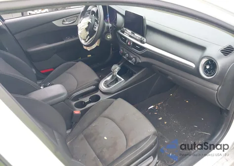 2022 Kia Forte Fe z USA, uszkodzony, nr VIN 3KPF24AD6NE445919